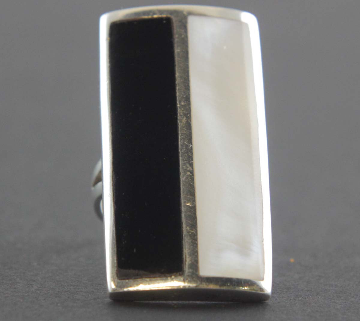 Sterling Silver Mother of Pearl  & Onyx Ring Size 8