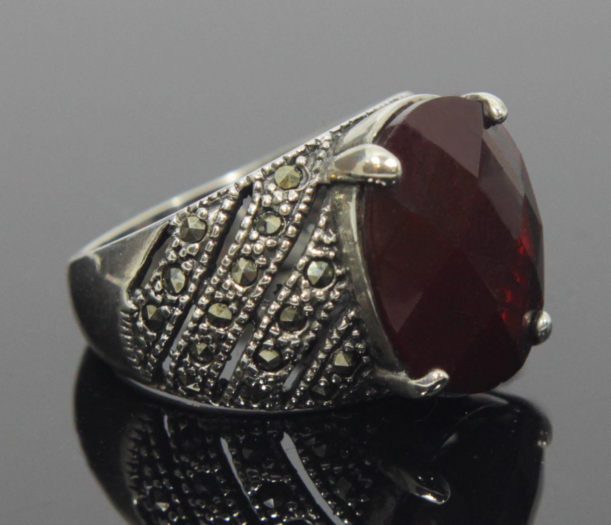 Sterling Silver Garnet Marcasite Ring Size 8