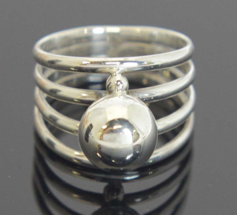 Sterling Silver Ring Ball Size 8