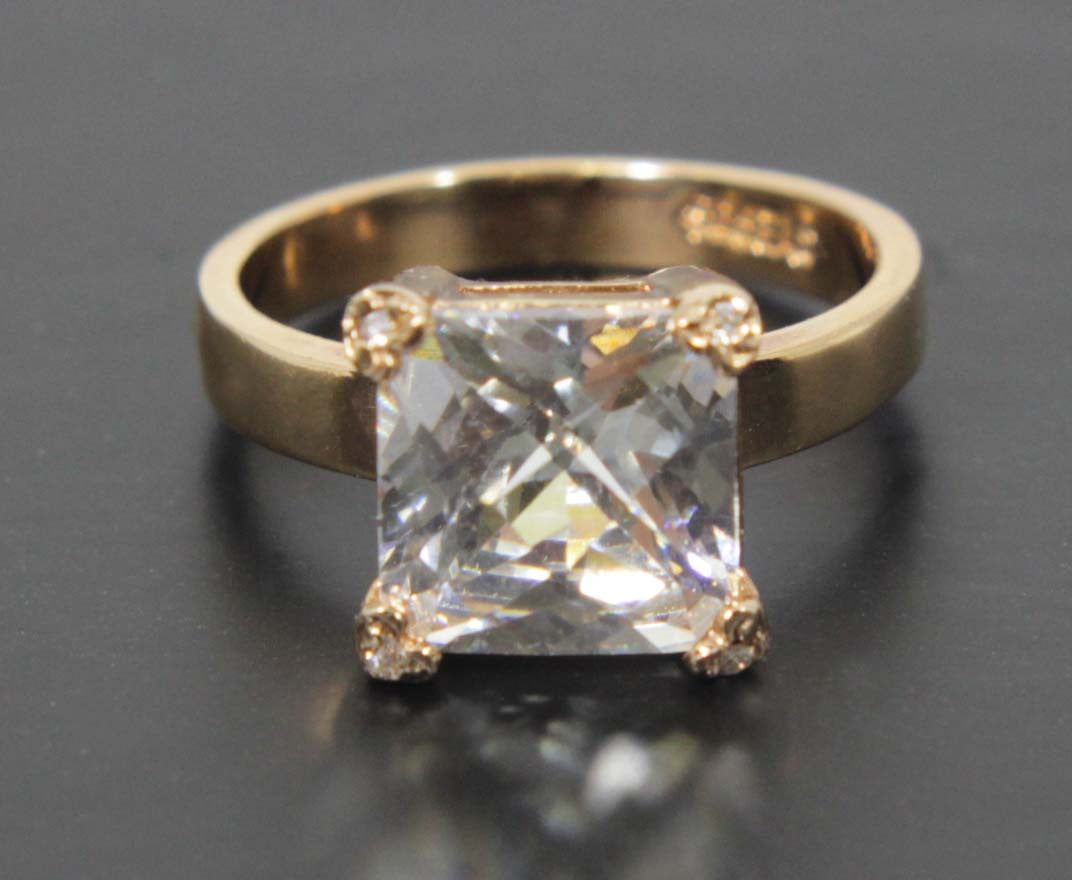 Sterling Silver Diamond Zirconia Ring Size 8
