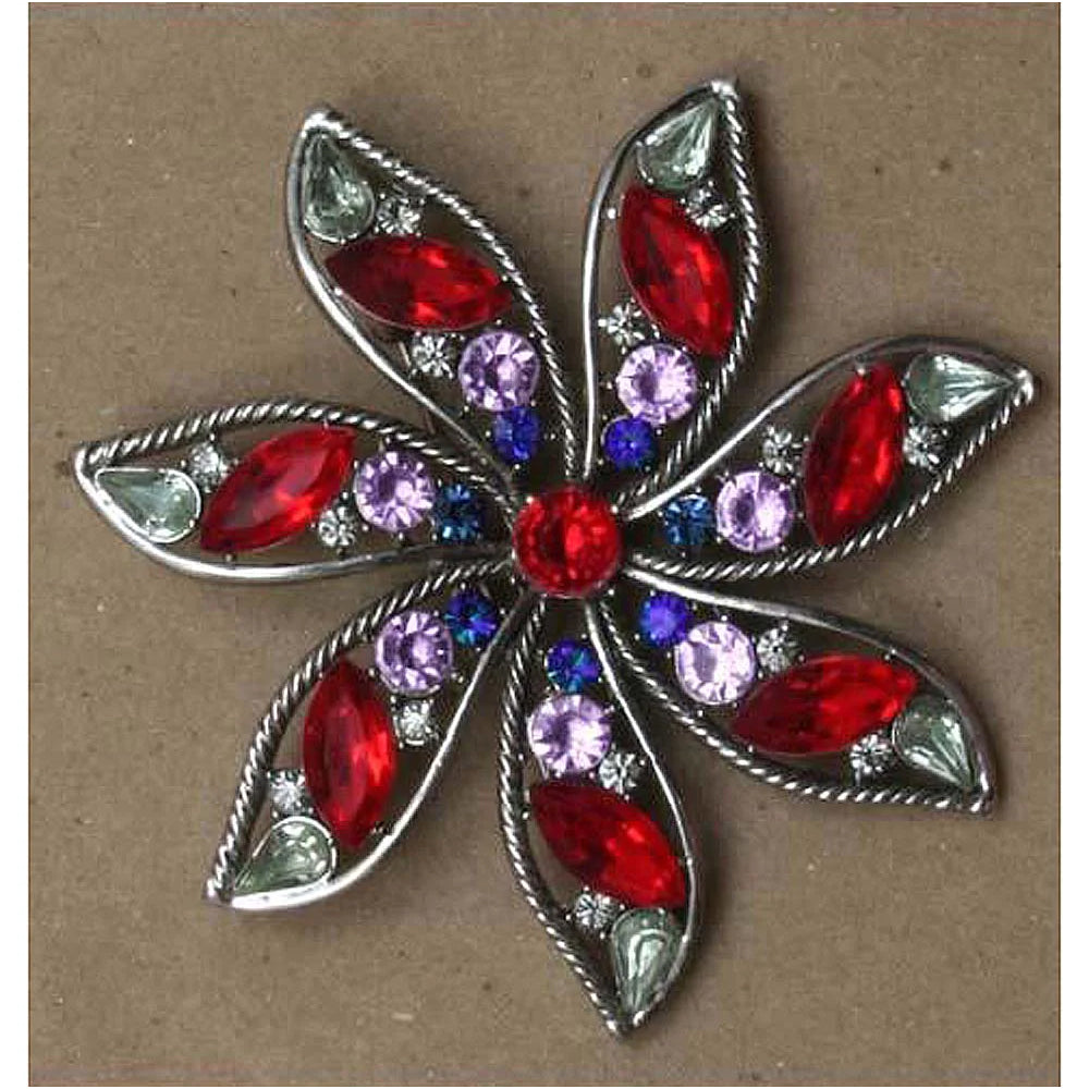 Flower Pin with Seven Petals